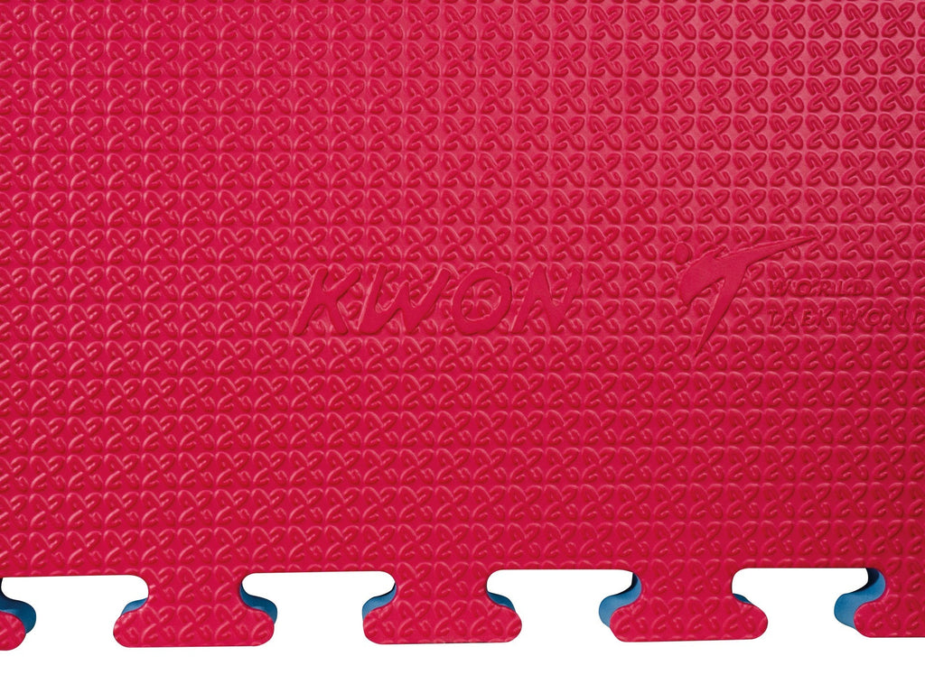 KWON WT mat - red surface texture